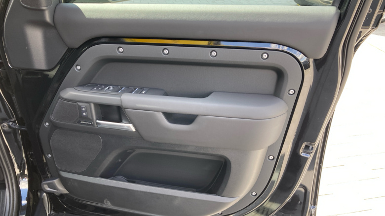 Land Rover Defender 3.0 D350 X-Dynamic SE 130 5dr Auto [8 Seat] Diesel Estate